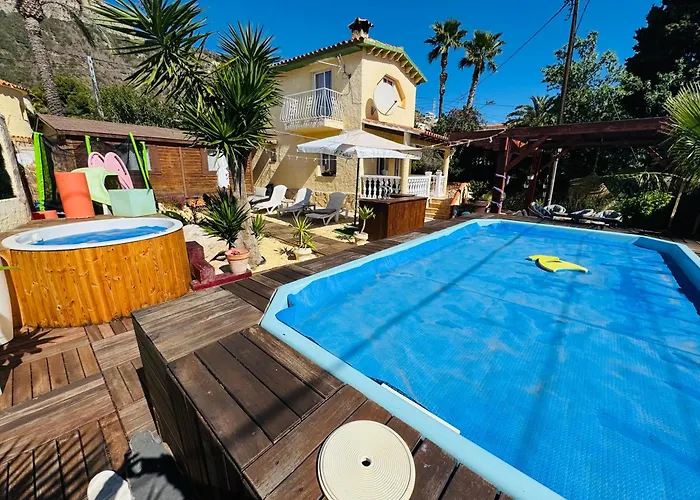Dom wakacyjny Privado Piscina A 5min De La Playa Y Centro Jacuzzi Barbacoa Wifi Aire
